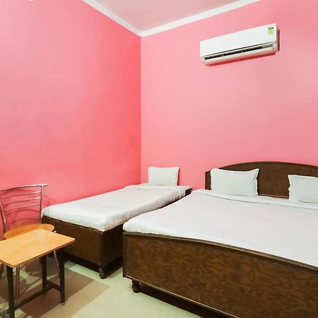 Spot On 61434 Sabri Barkat Hotel Roorkee Kültér fotó